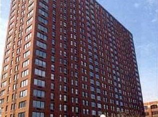 325 W Illinois St #910, Chicago, IL 60654