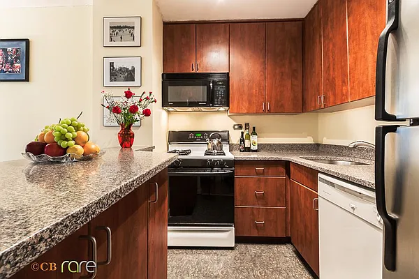 Sold by Rich Associates Real Estate LLC | media 4