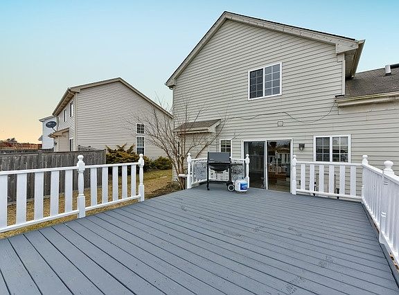 5th image of 2036 Harrison Ave