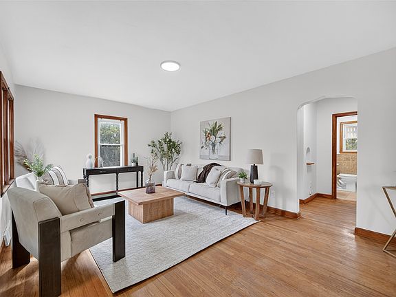 5th image of 2900 Euclid Ave