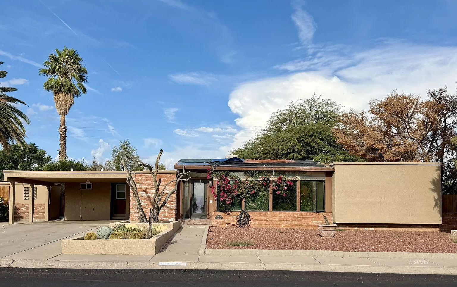 3 bed, 2.5 bath, 2137 sqft, $2,800 — Photo 1