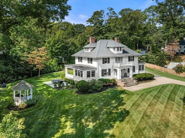 46 Garden Rd, Wellesley, MA 02481