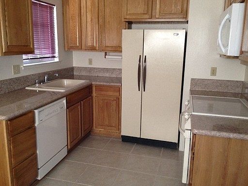 4th image of 100 Balcaro Way Unit 38