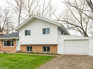 5520 Tennessee Ave, Clarendon Hills, IL 60514