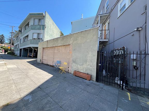 3rd image of 506 Wesley Ave