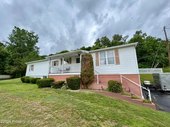 112 W Brady St, West Wyoming, PA 18644