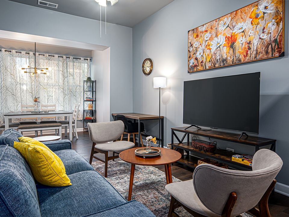 1st image of 6115 S Langley Ave #1F