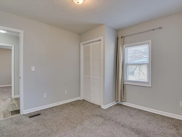 2818 Hazel St — Photo 17