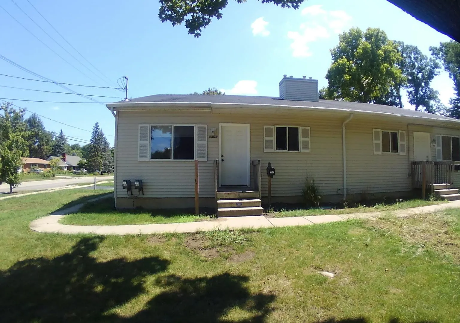 4 bed, 1560 sqft, $2,750 — Photo 1