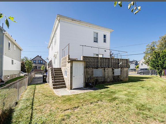 4th image of 24 Blaine St #1