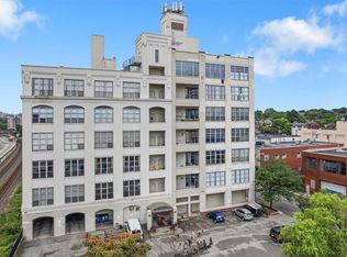 5850 Centre Ave APT 305, Pittsburgh, PA