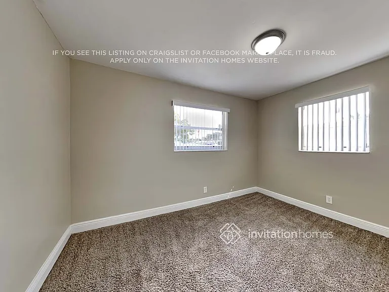 2021 SW 64th Ave — Photo 10