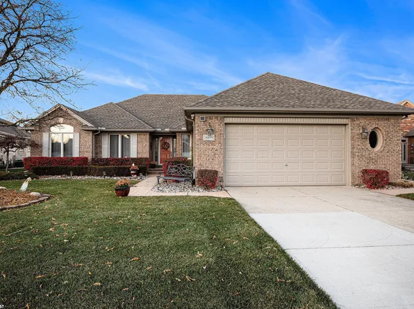 18899 Sandhurst Dr, Clinton Township, MI 48038