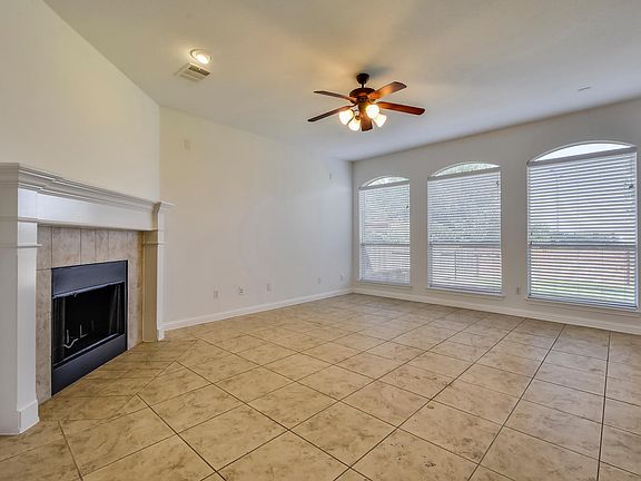 3rd image of 706 Wood Mesa Ct