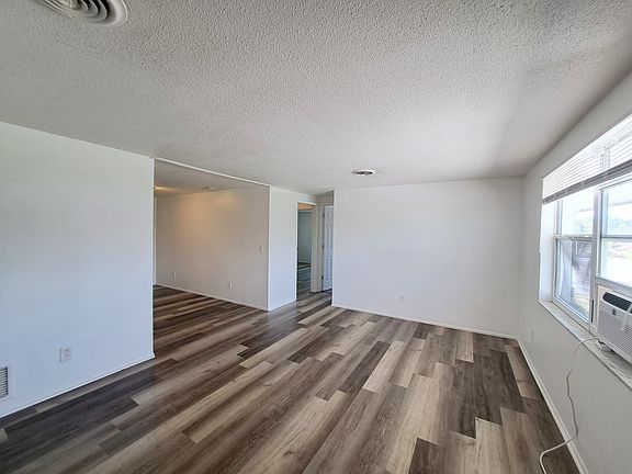 4th image of 1625 Shadow Ln APT 1