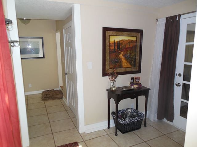 1st image of 404 S 34th Ave