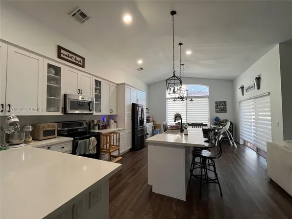 17901 NW 19th St, Pembroke Pines, FL 33029