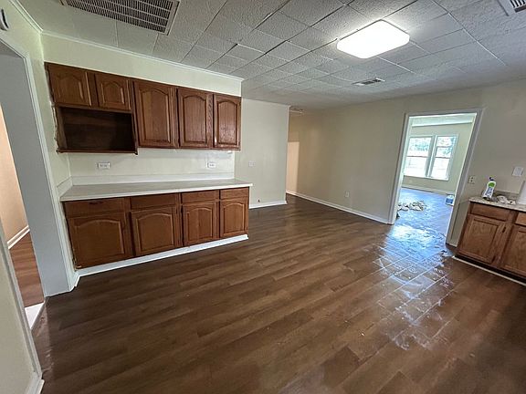 5th image of 4802 Sherman Dr
