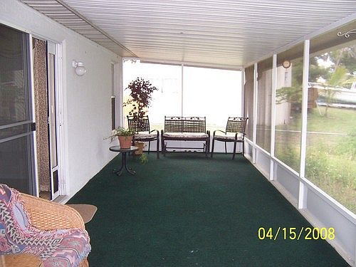 3rd image of 137 Hartwood St