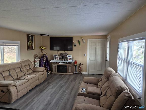 5th image of 11 Eastview Road