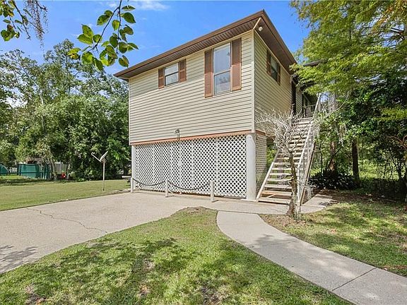 4th image of 170 Indian Village Rd