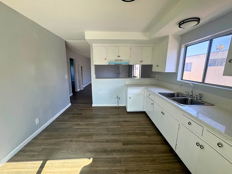 2939 S Orange Dr #3 — Photo 5