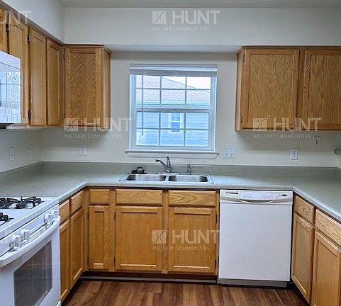 4th image of 3013 Avocado Ave