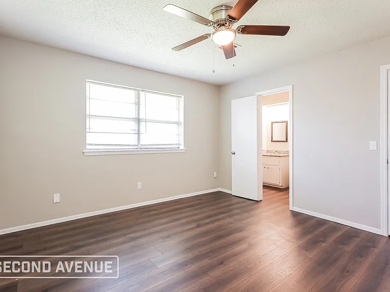 703 Willis St — Photo 11