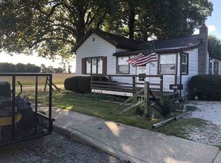 323 Cherry St, Argos, IN 46501