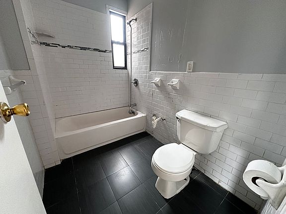 5th image of 320-24 Fairmount Ave #108
