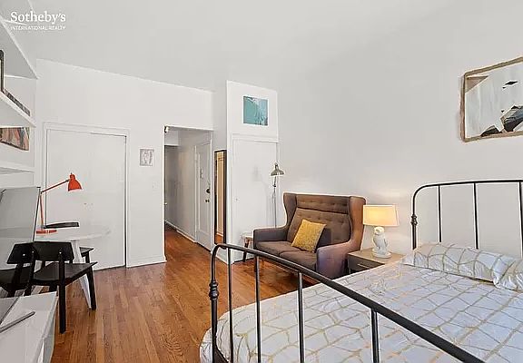 4th image of 418 E 83rd St Penthouse D