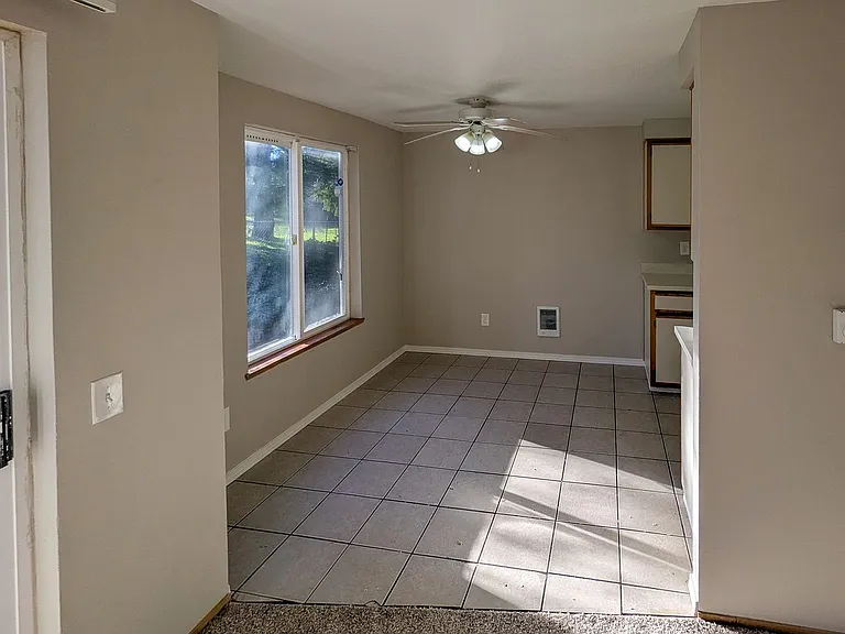 Silverwood Apartments — Photo 91