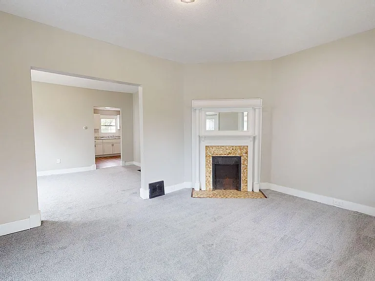 2027 W 105th St — Photo 30