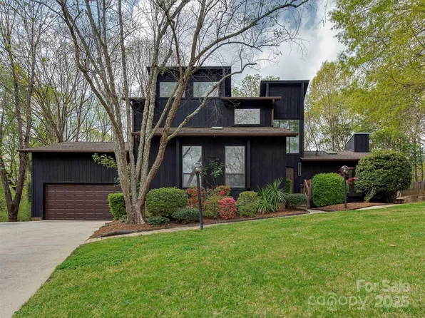 1437 Jules Ct, Charlotte, NC 28226