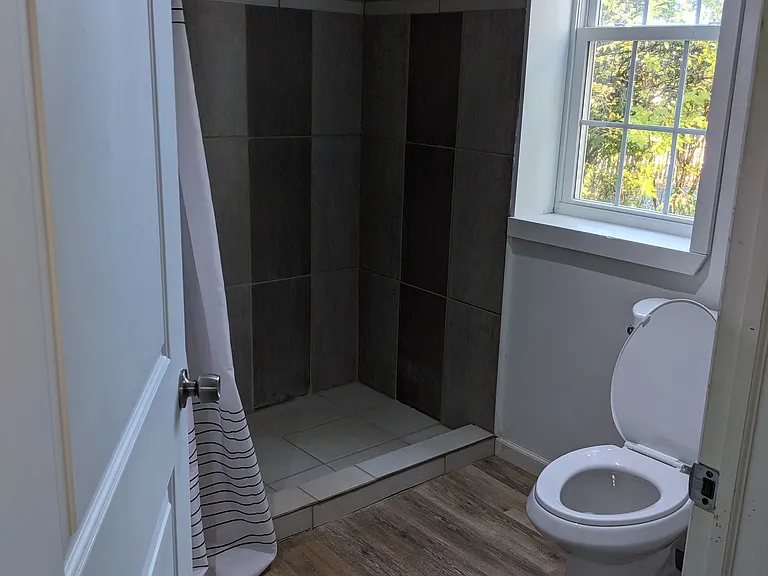 331 W Whitehall Rd — Photo 6
