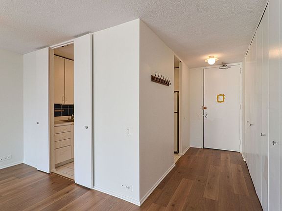 4th image of 405 N Wabash Ave Unit 1802
