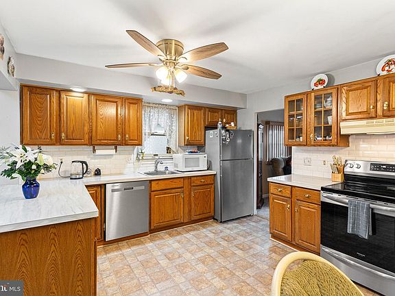 5th image of 131 Lebbie Ln