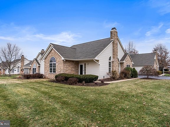 2nd image of 51 Cambridge Ct