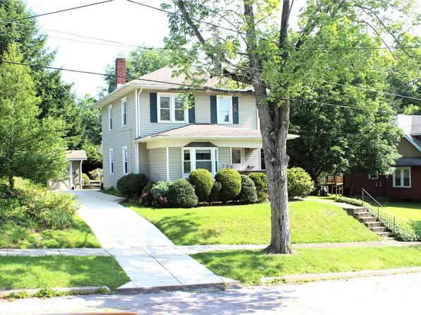 515 E Garfield Ave, New Castle, PA 16105