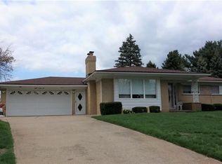 831 Sunnybeach Blvd, White Lake, MI 48386