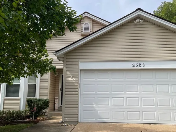 2523 Balaji Ct, Ballwin, MO 63011