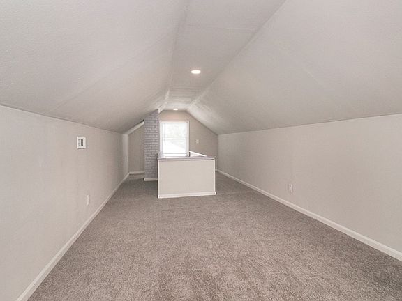 4th image of 16806 Holly Hill Dr