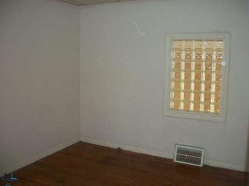 4th image of 18431 Brohl St