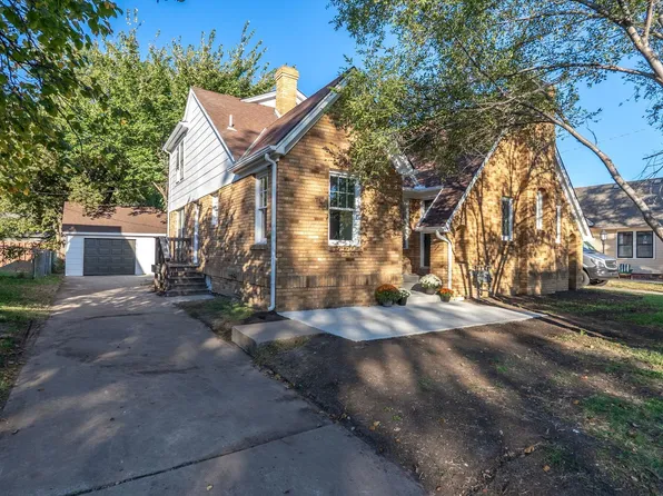 425 N Dellrose Ave, Wichita, KS 67208
