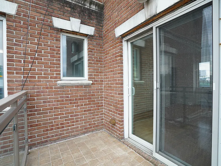 562 Court St #5B — Photo 20