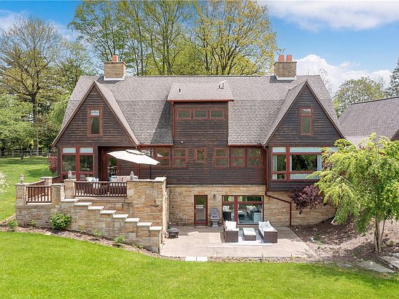 2nd image of 311 Derry Ridge Rd