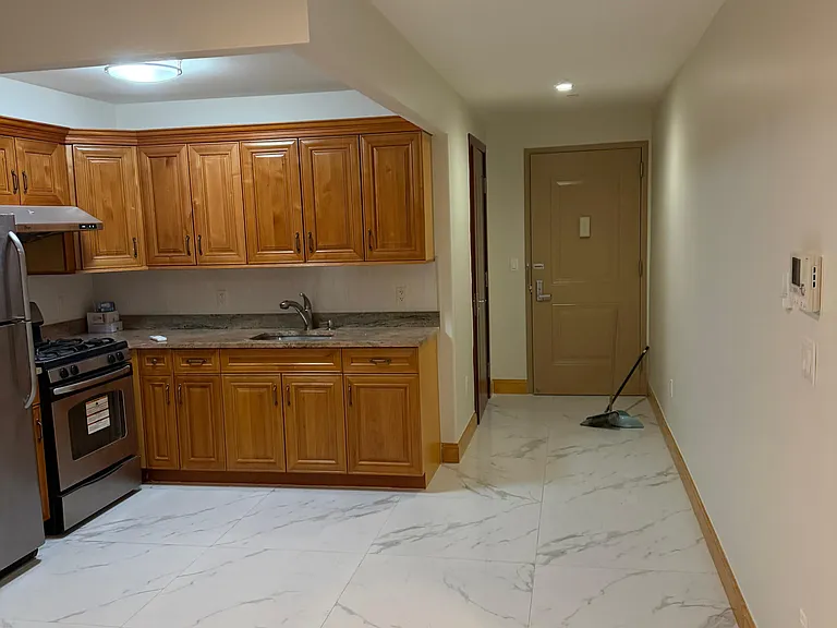 35-61 84th St #509 — Photo 2