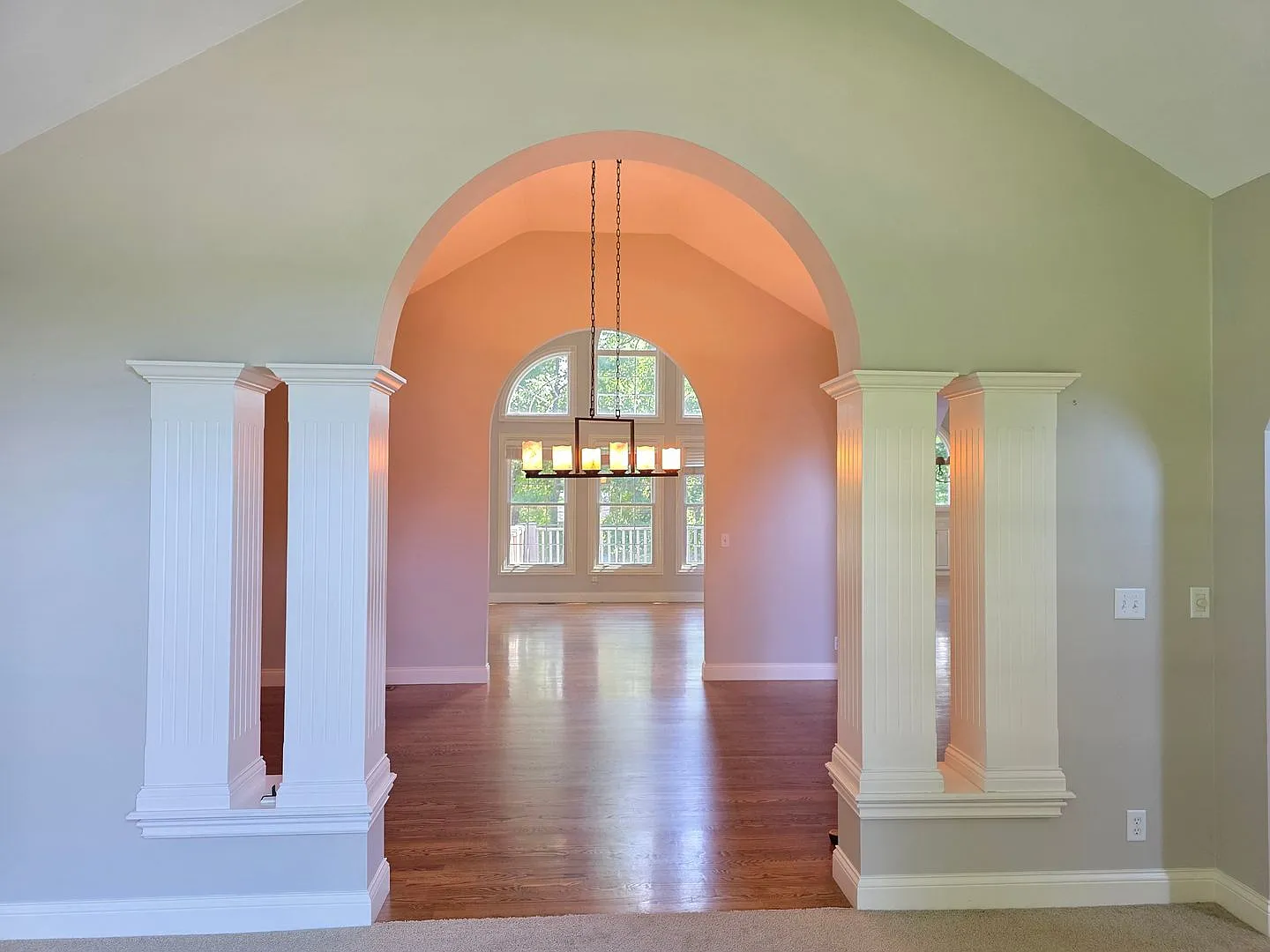 Huge Home - Almost 5,500 sf — Photo 2