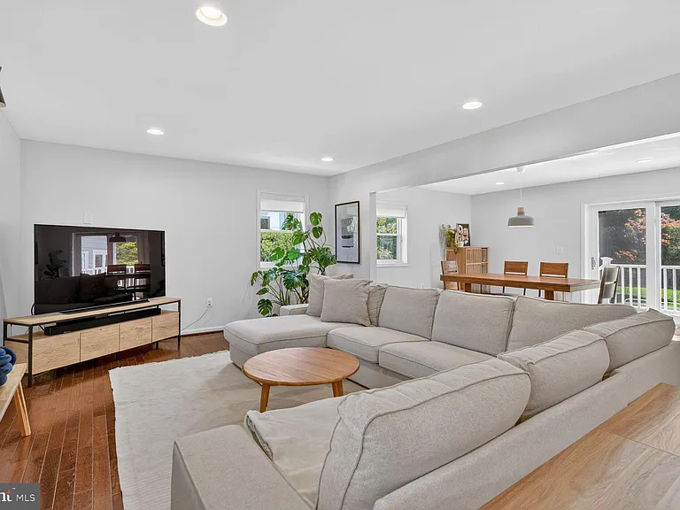 4613 Willow Run Dr — Photo 4