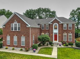 5912 Emerald Lake Dr, Fairfield, OH 45014